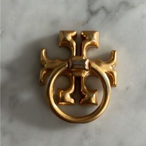 Tory Burch cell phone ring